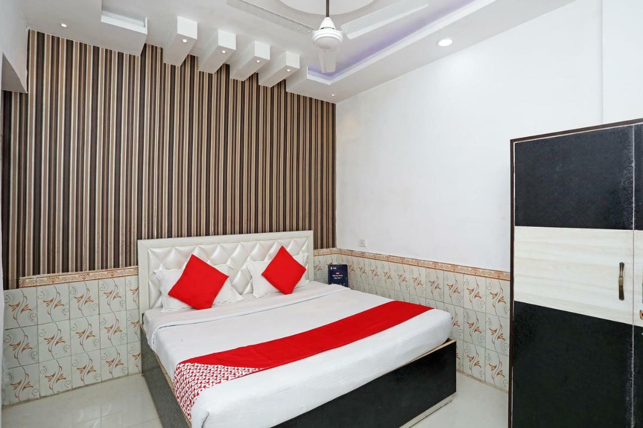 Oyo 29294 Tripathi Guest House Kanpur Esterno foto